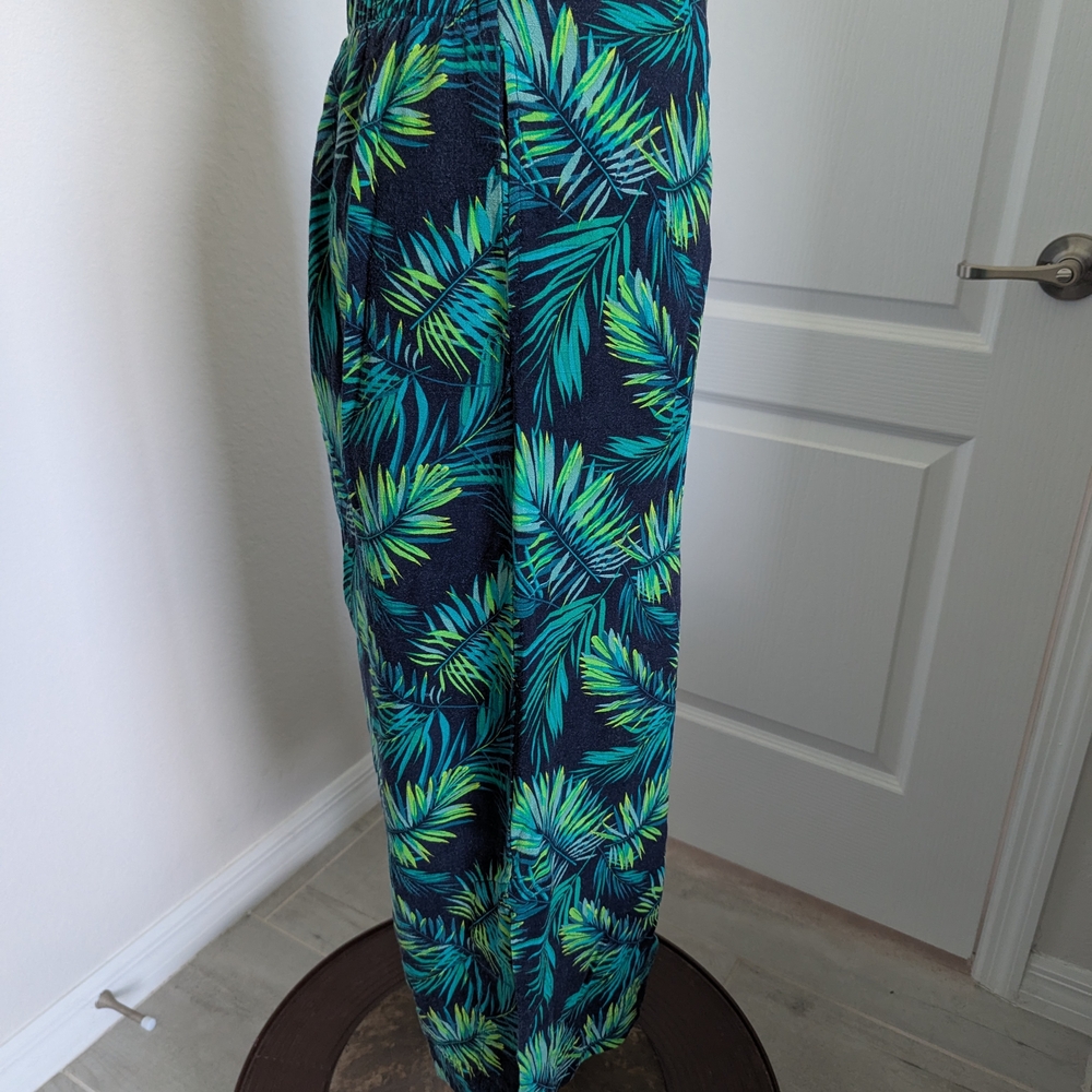 Soft Surroundings Green Leaf Pattern Pants - image 3